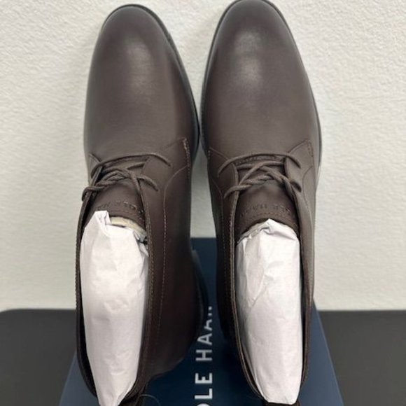 COLE HAAN Men\'s Hawthorne Chukka Boots Water Resistant Black Size 10 New in Box